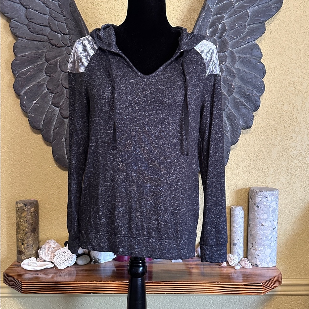 Hippie Rose Charcoal light pull over Sweater